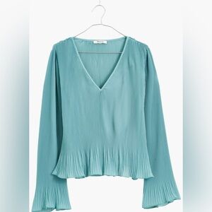 Madewell Marcia Pleated Bell Sleeve
Top
